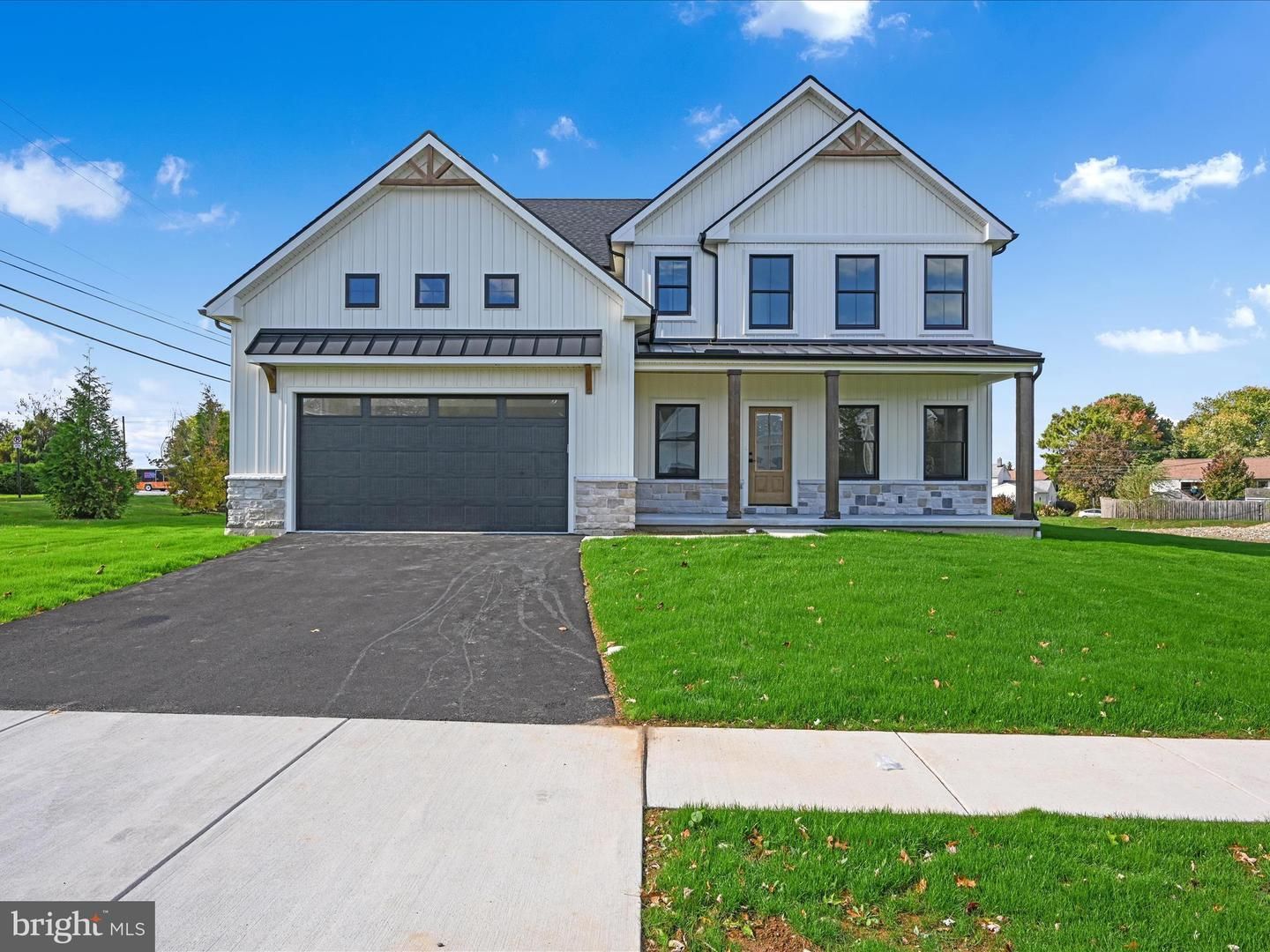 East Petersburg House: 5780 Wild Lilac Dr