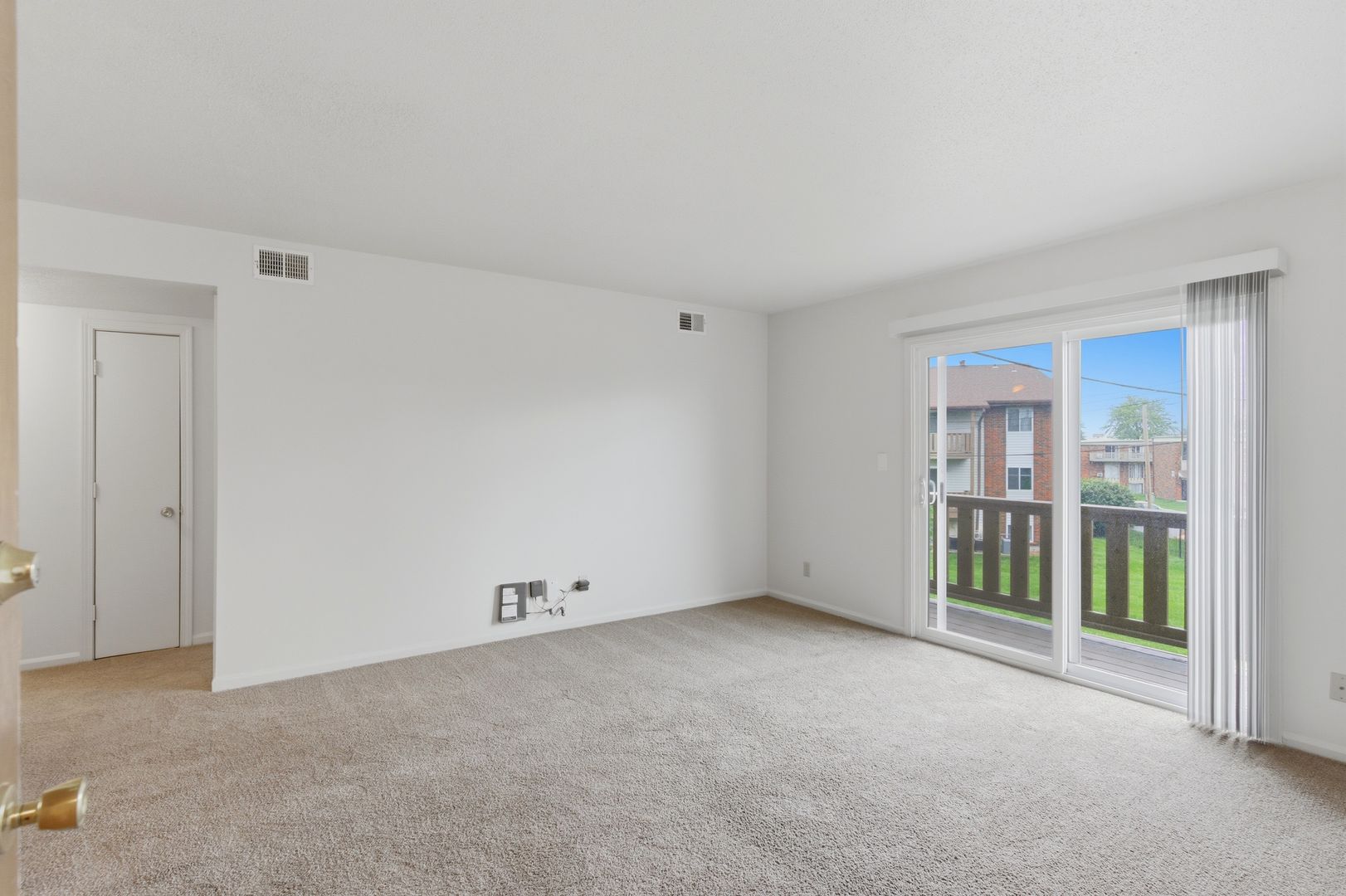Columbia Apartment: 2309 W. Broadway