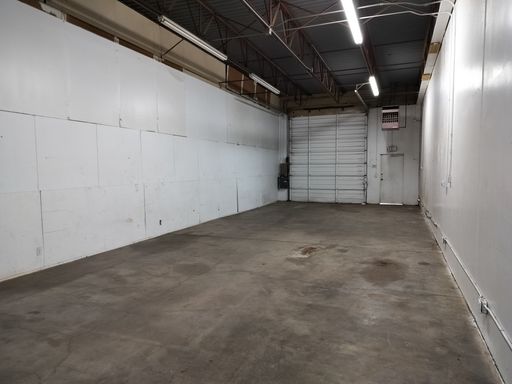 2,400 sq ft warehouse FLEX space just off I-40 and Rockwell Ave in OKC – photo 1