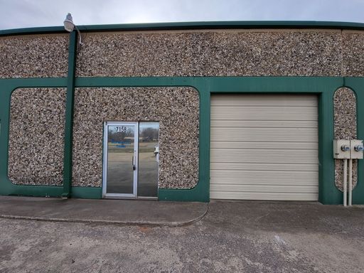 1,500 SF Industrial FLEX space available at Melrose Business Park – photo 1