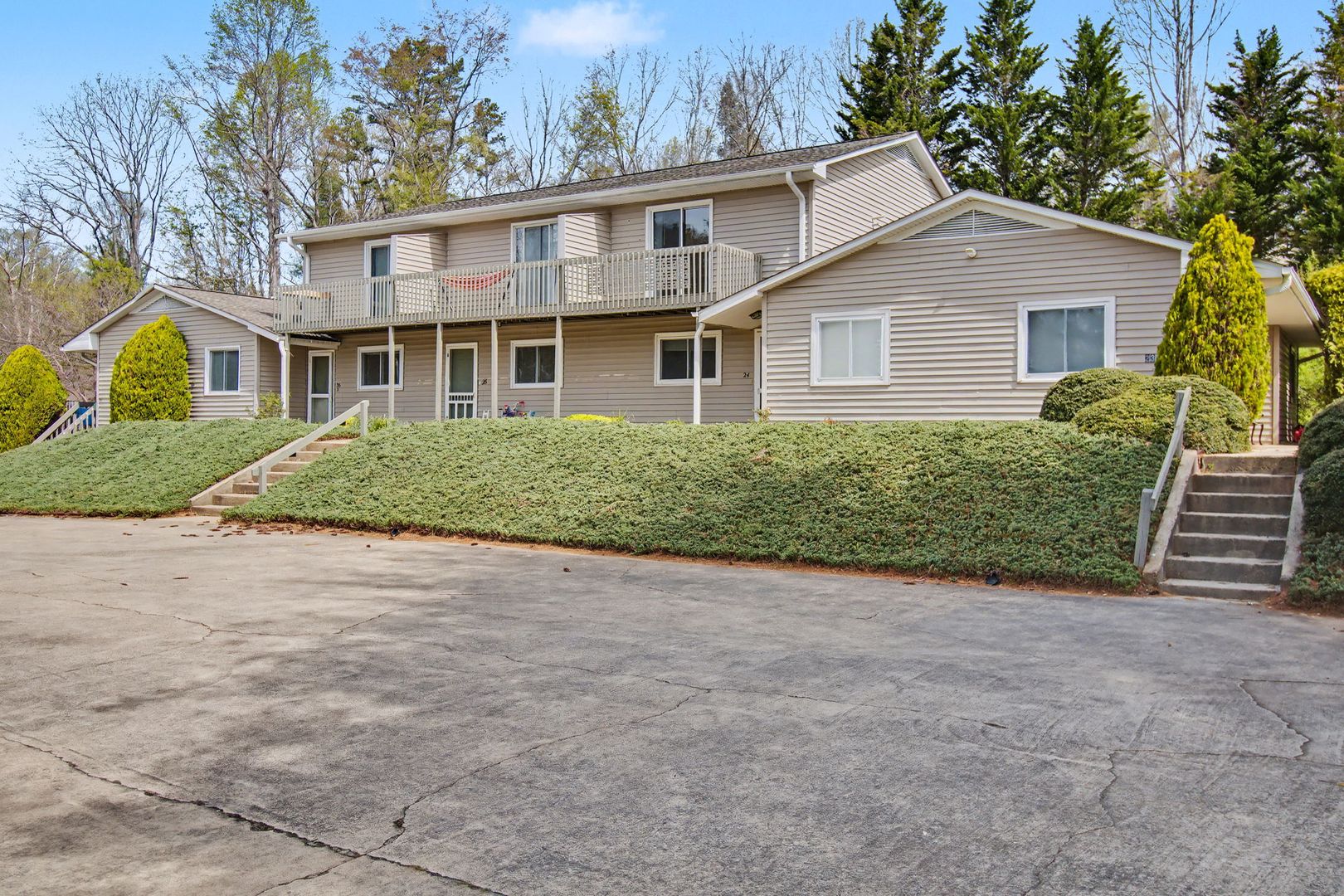 Weaverville Apartment: 15 Woodstone Dr.