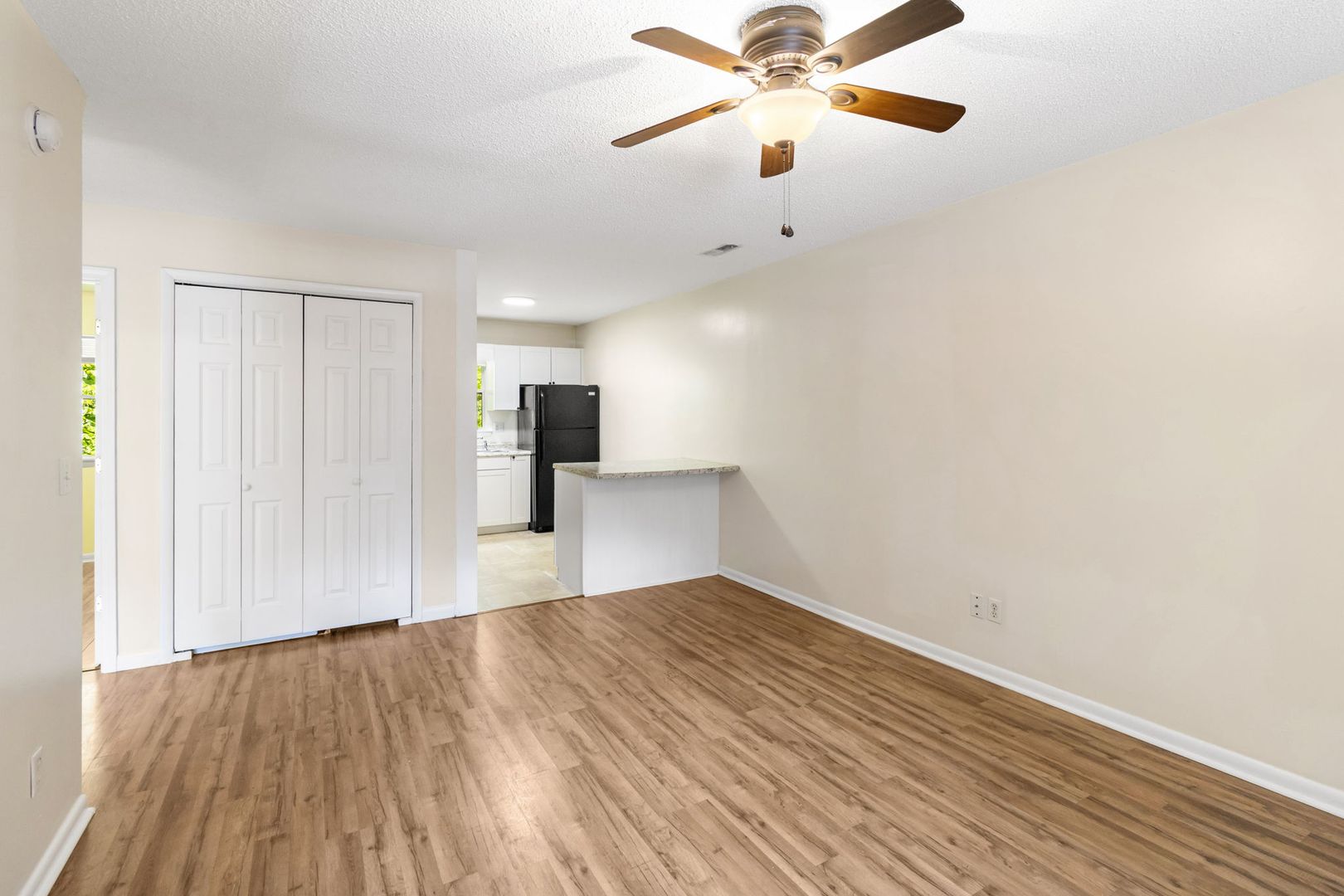 Mars Hill Apartment: 100 Bearwood Drive