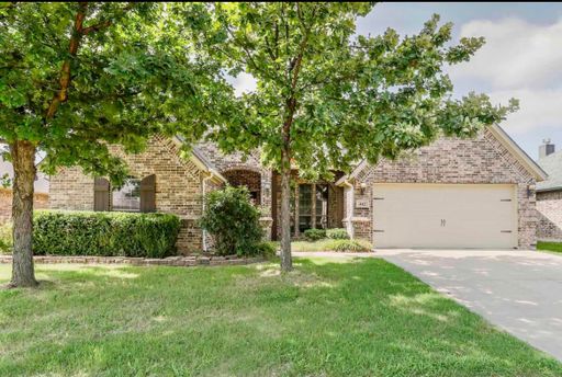 442 Chisholm Trail