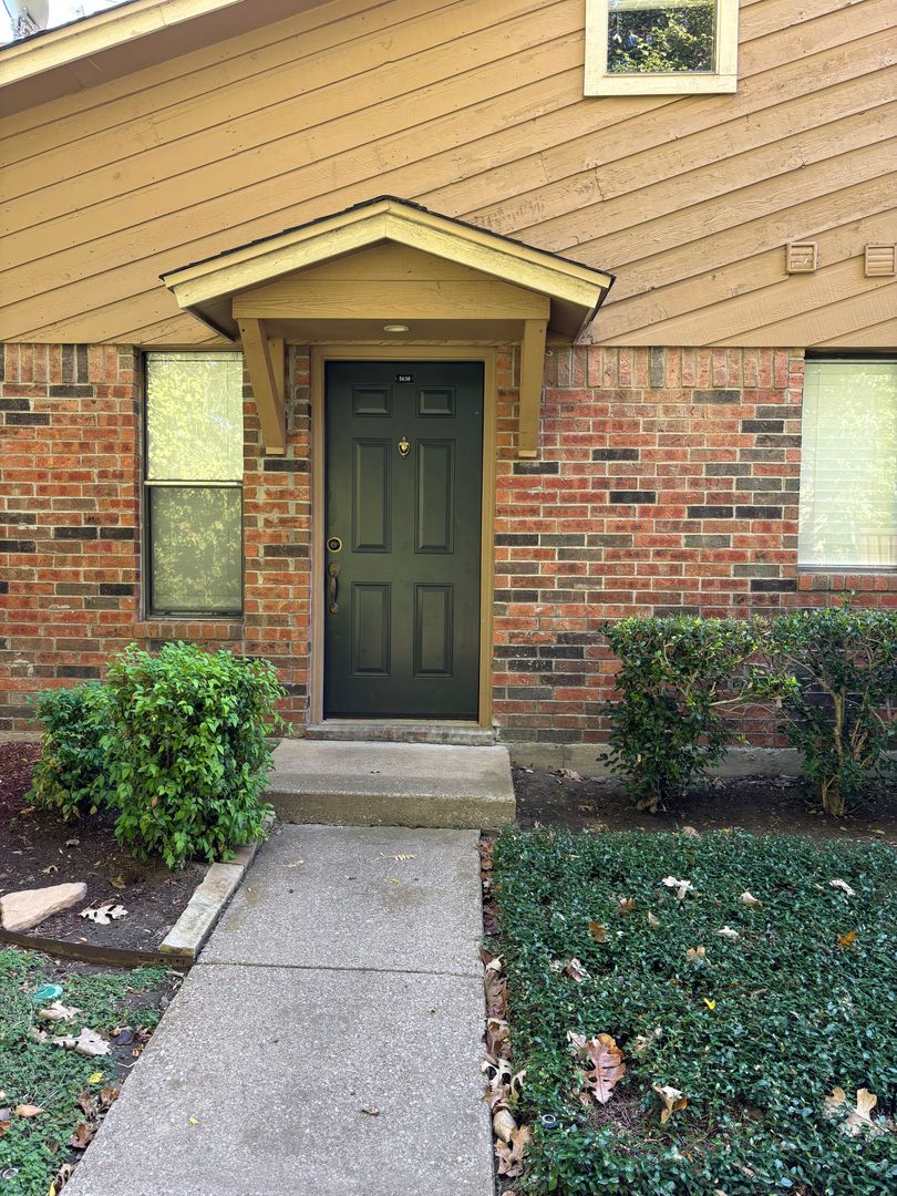 Fort Worth Apartment: 5638 Cedar Creek Drive