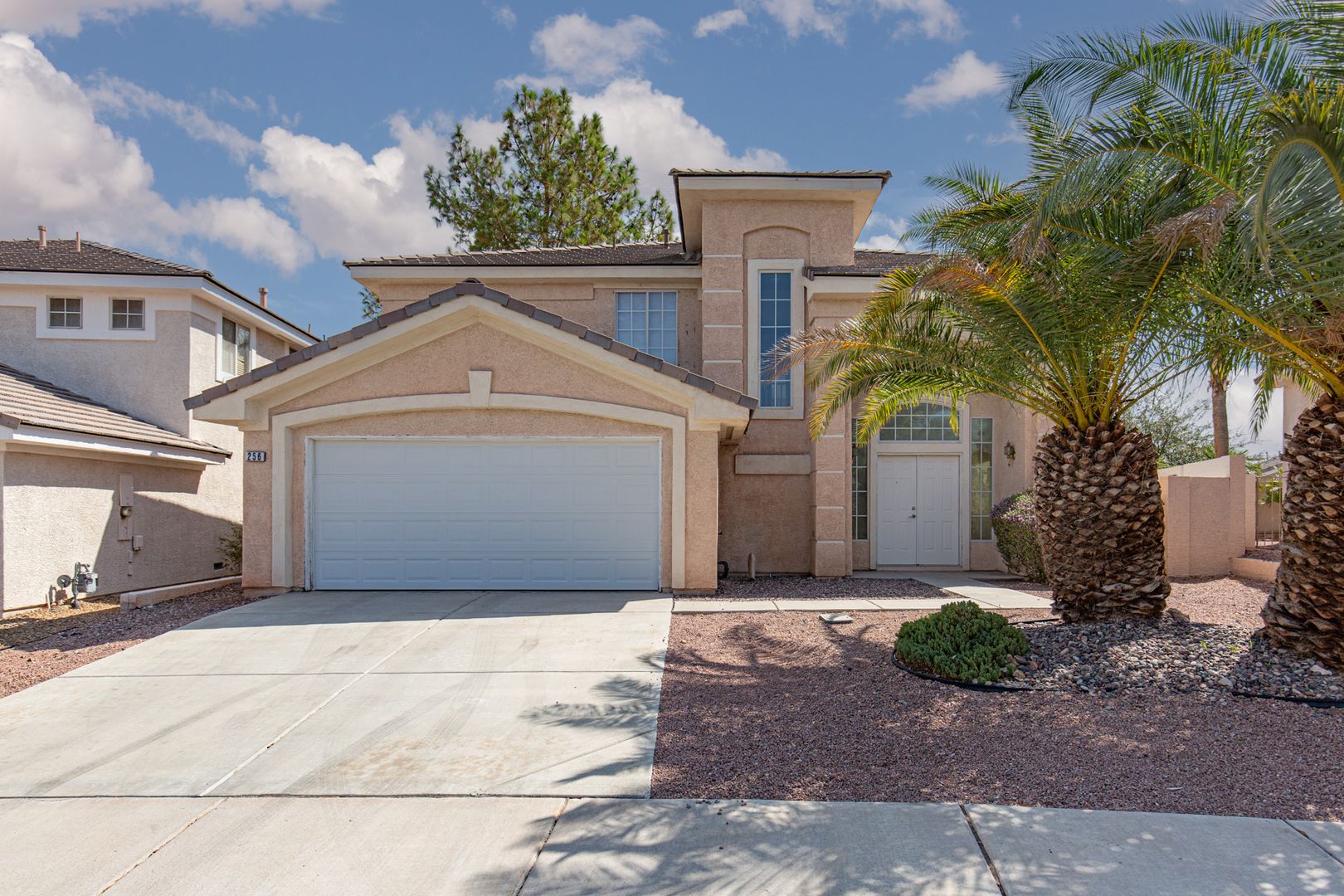 Henderson House: 256 Horizon Pointe CIR