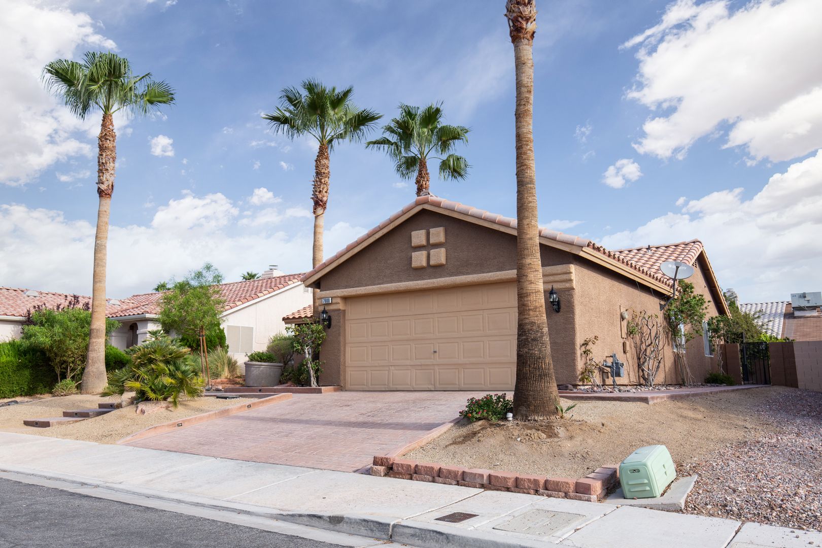 Las Vegas House: 7900 White Grass Ave