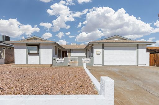 Single Family 3 Bedroom – photo 1