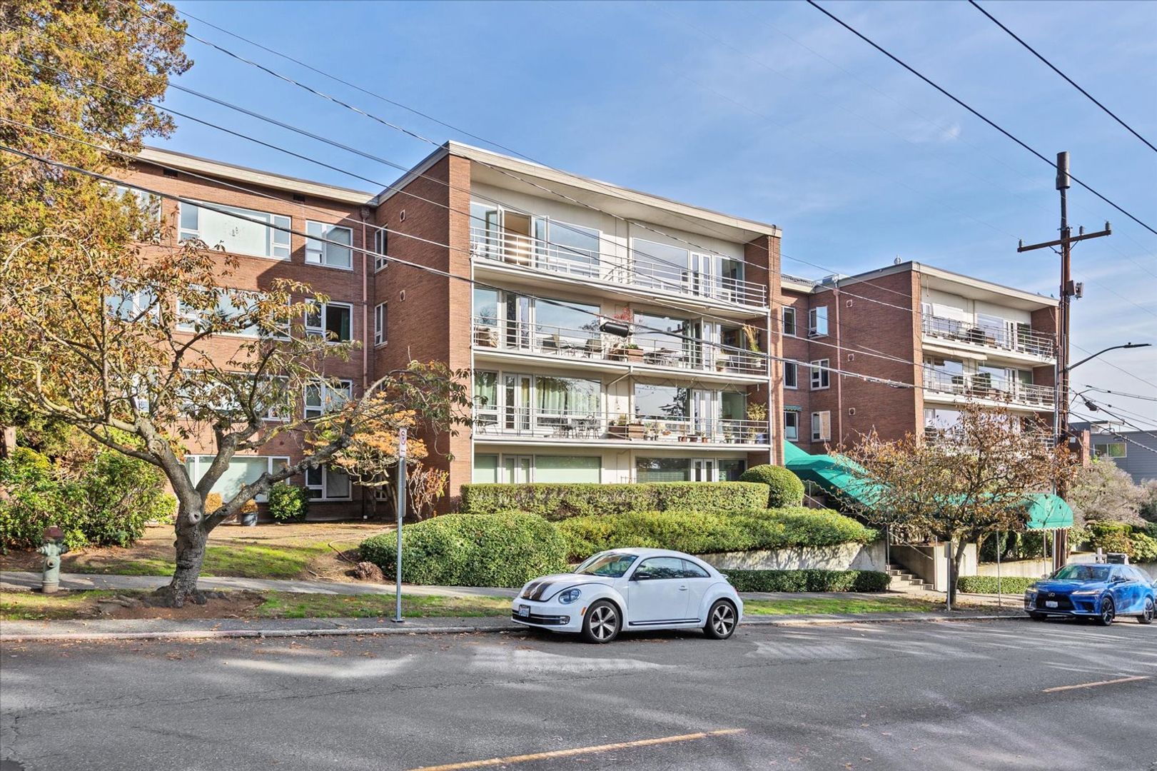 Seattle Condo: 530 W. Olympic Place #301