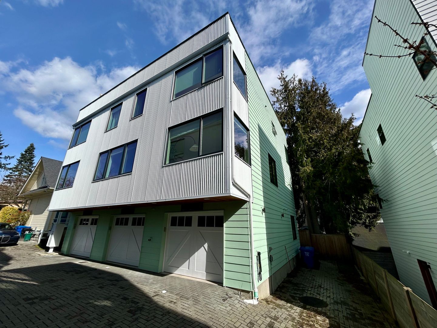 Seattle Townhome: 2021A NW 63rd St
