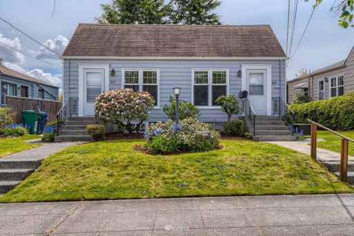 Beautifully Remodeled 3-Bedroom Duplex with Granite Touches & Gleaming Hardwood Floors in Seattle's Vibrant Ballard Neighborhood! – photo 1