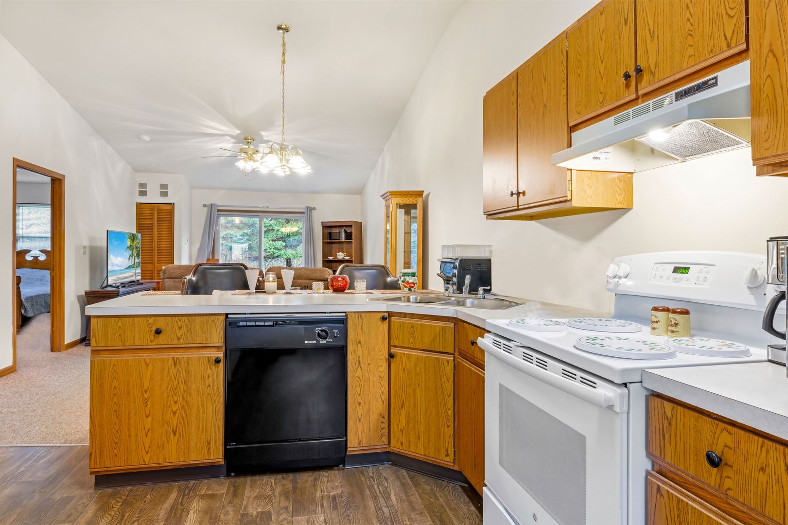 Austintown Apartment: 4815 Westchester Dr.