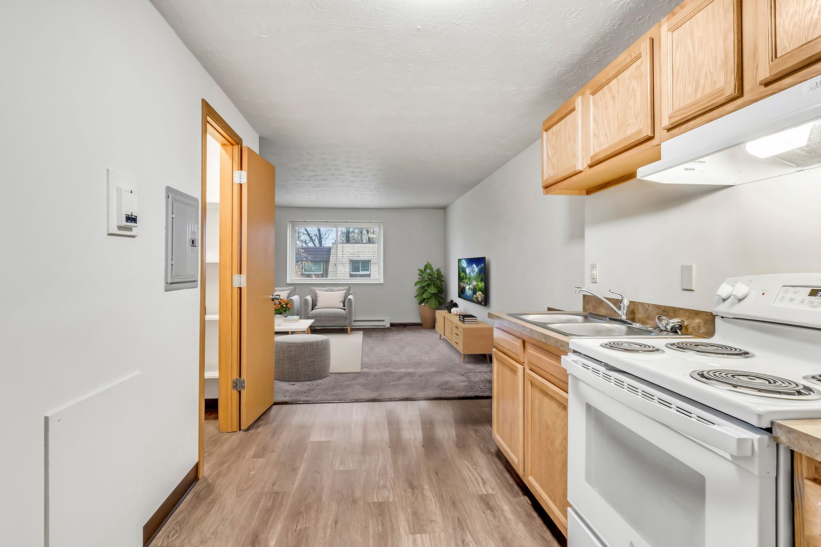 Austintown Apartment: 4815 Westchester Dr.