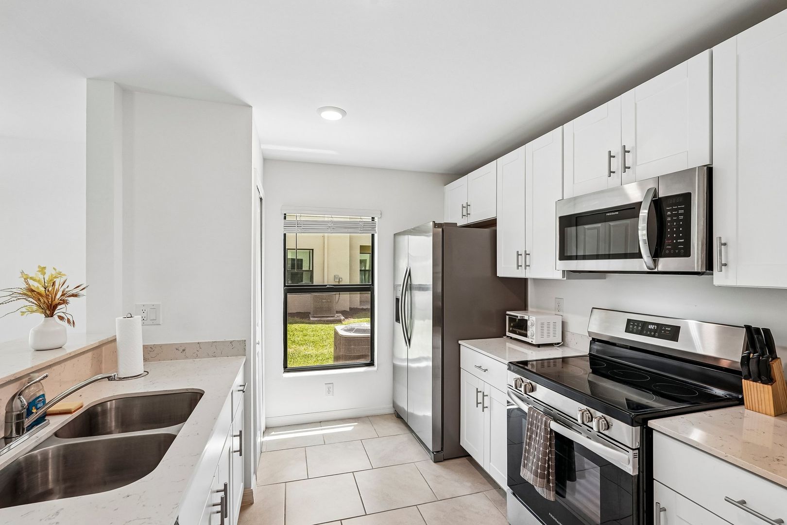 Port Charlotte Apartment: 2014 Vista Lane