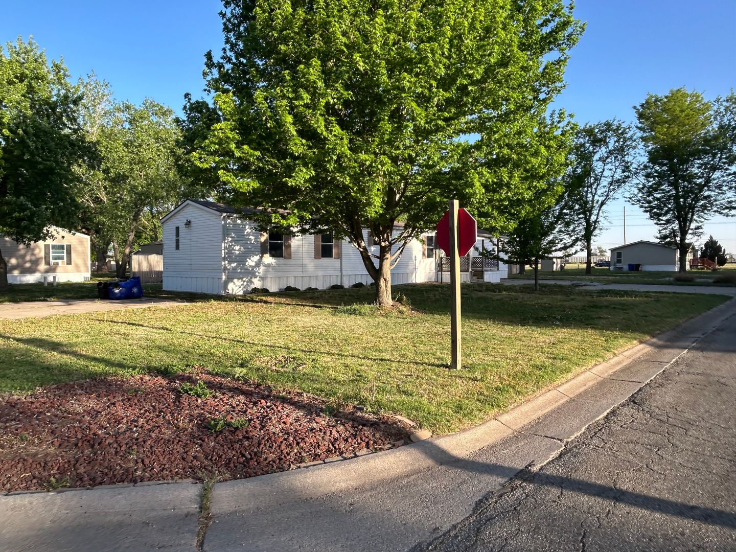 Mcpherson Apartment: 1909 Millers Lane