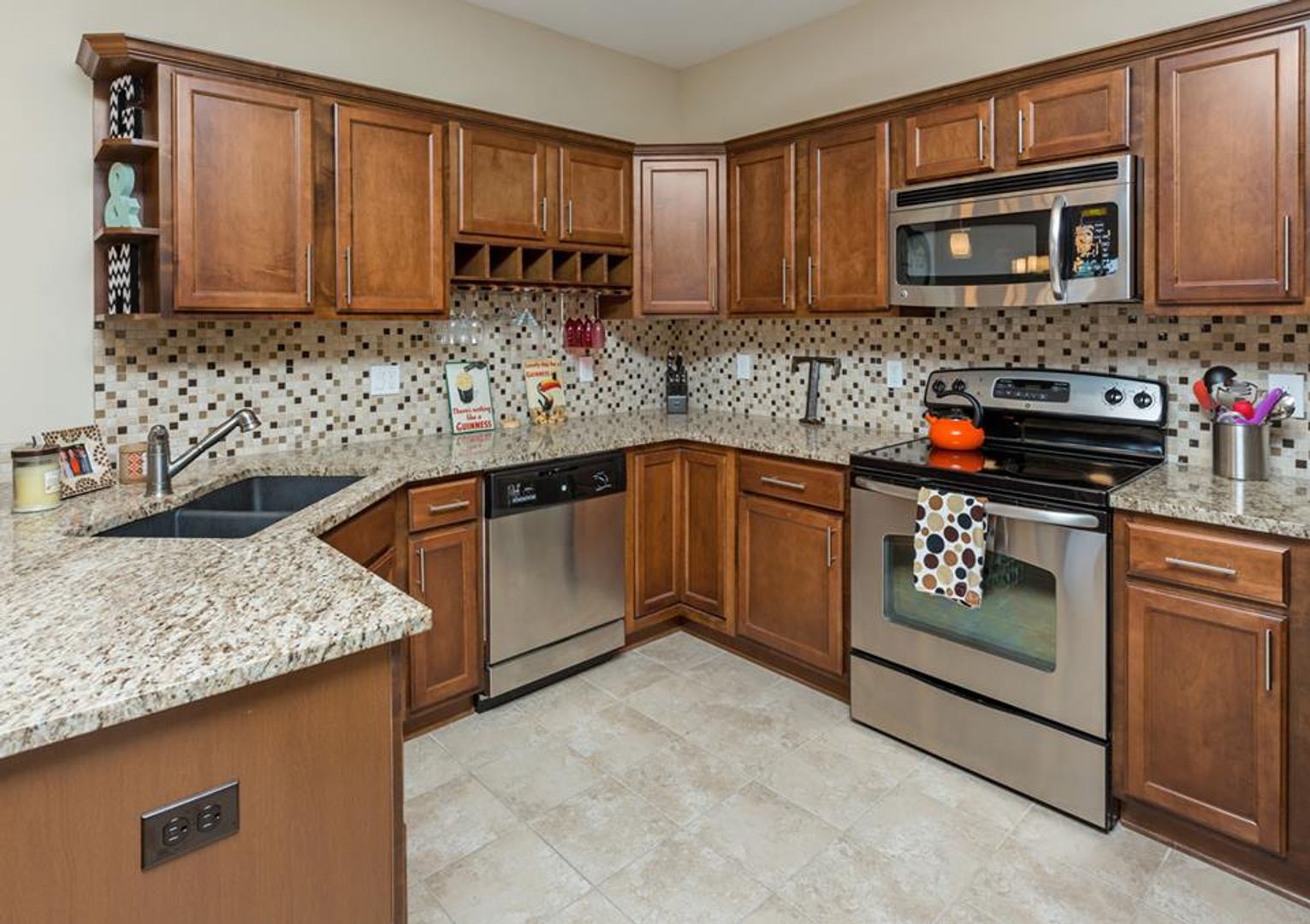 West Des Moines Apartment: 6630 Cody Drive