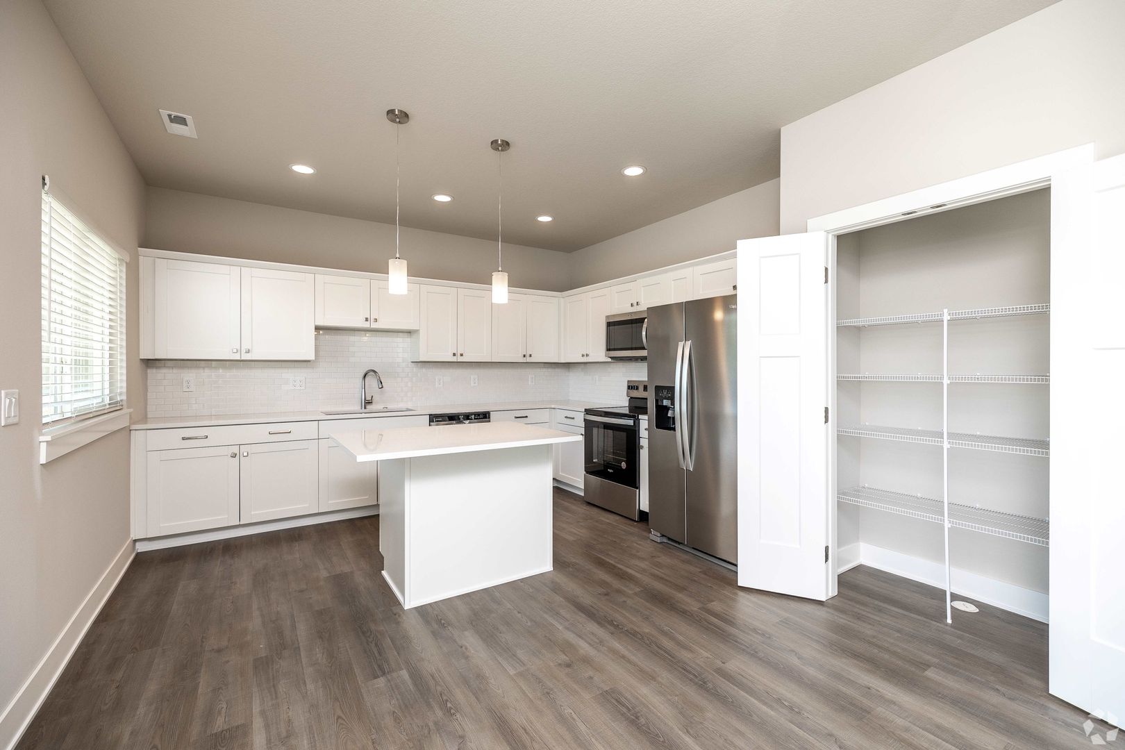 Grimes Apartment: 2525 NW Gabus Lane