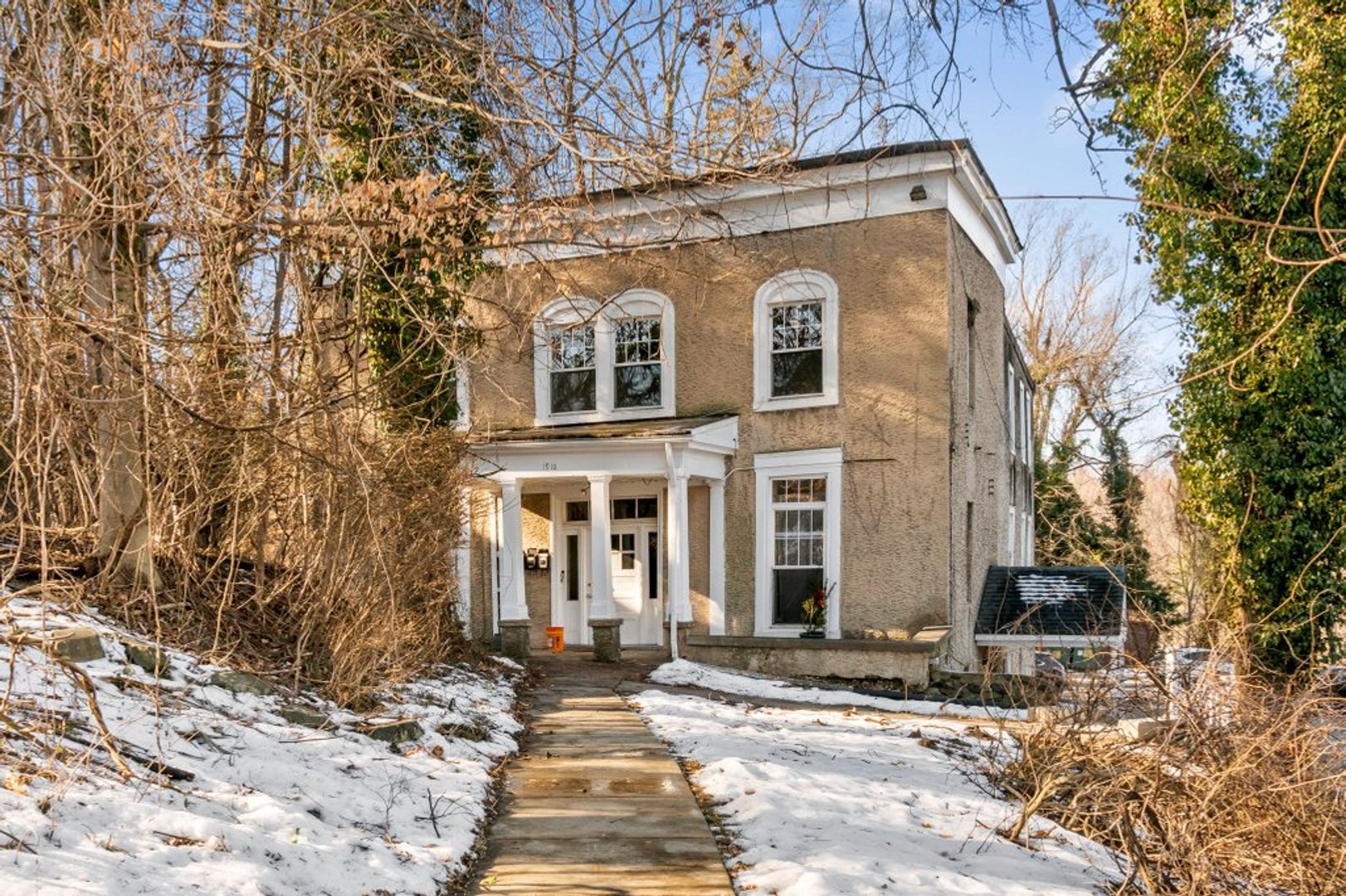 Baltimore Apartment: 1910 Sulgrave Ave