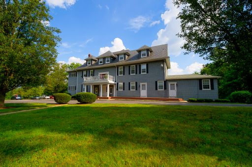 Mt Washington converted Mansion - Direct entry Studio/Efficiency - available anytime from now until December – photo 1