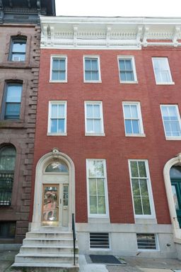 Bolton Hill Charm! 1 Bedroom, 1 Bathroom **FREE RENT UNTIL OCTOBER** – photo 1