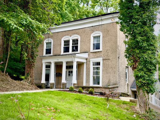 Mt Washington converted Mansion - 2nd level 2-Bedroom 1-Bath – photo 1