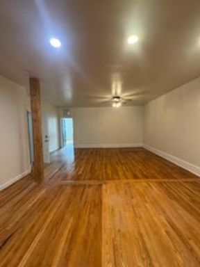 Spacious 1bd/2ba apartment with a versatile extra room