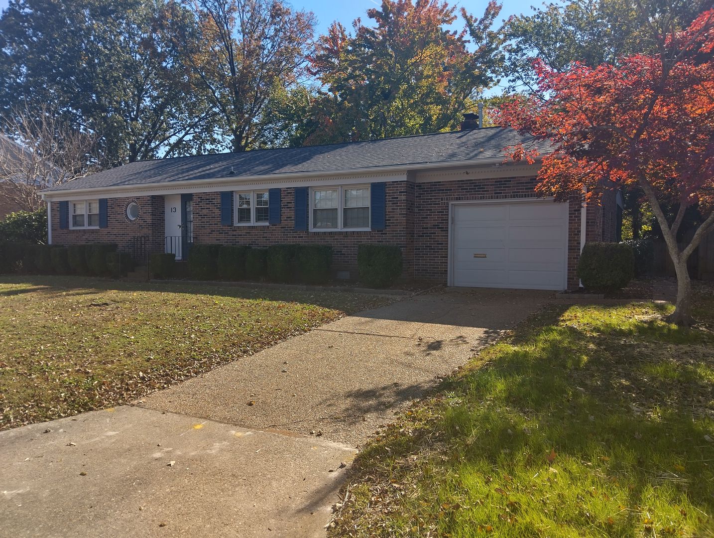 Newport News House: 13 Bosch Ln