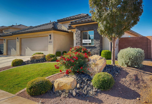 Beautiful 4 bedroom, 2 bath home in Sugar Plum! – photo 1