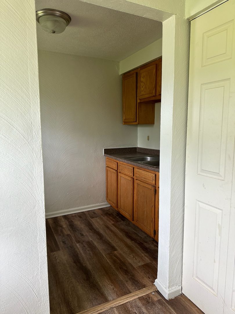 Dayton Apartment: 275 Medford St