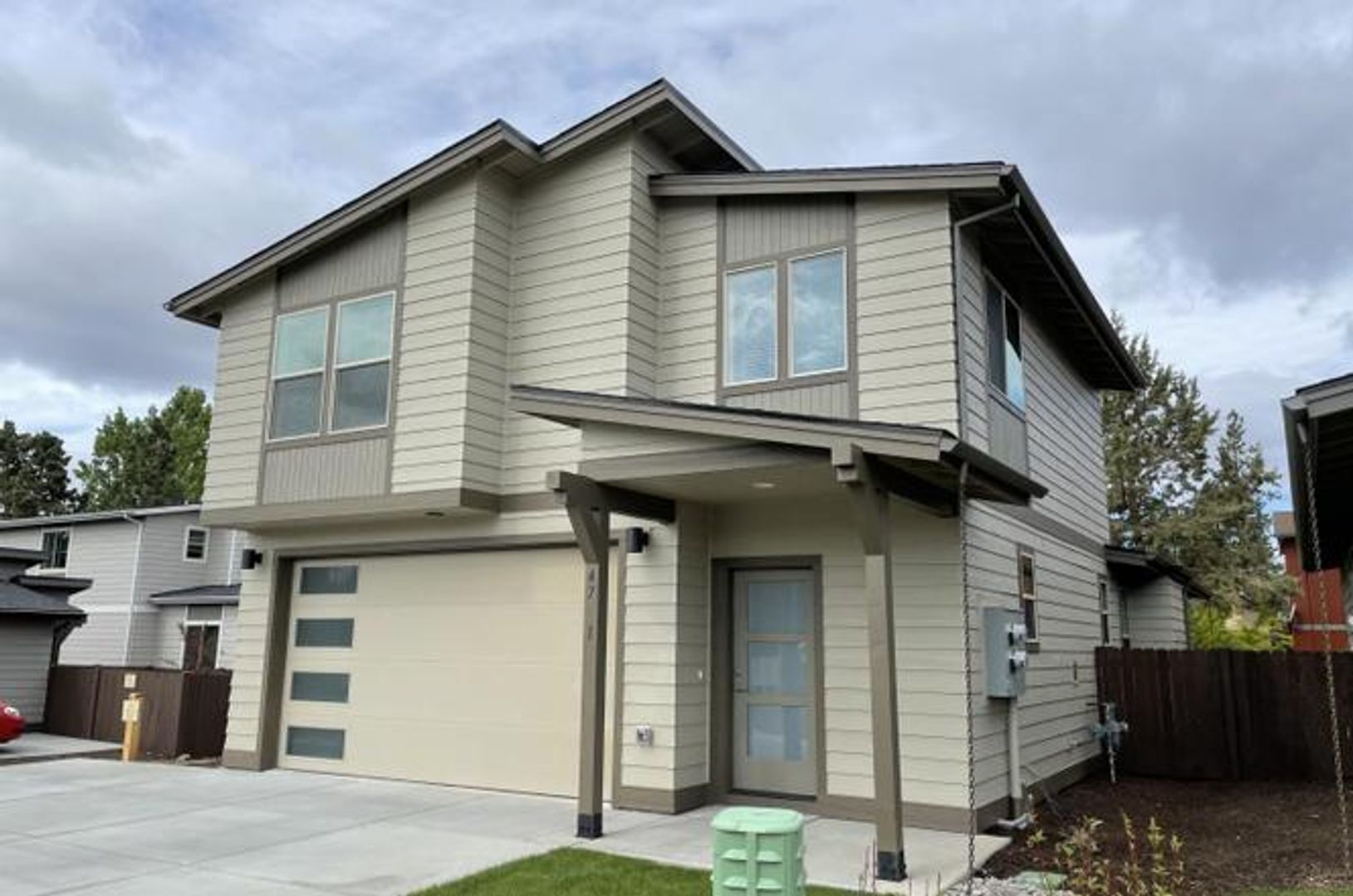 La Pine House: 16494 Carter Ct.