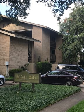 2 bedroom 1 bath condo – photo 1