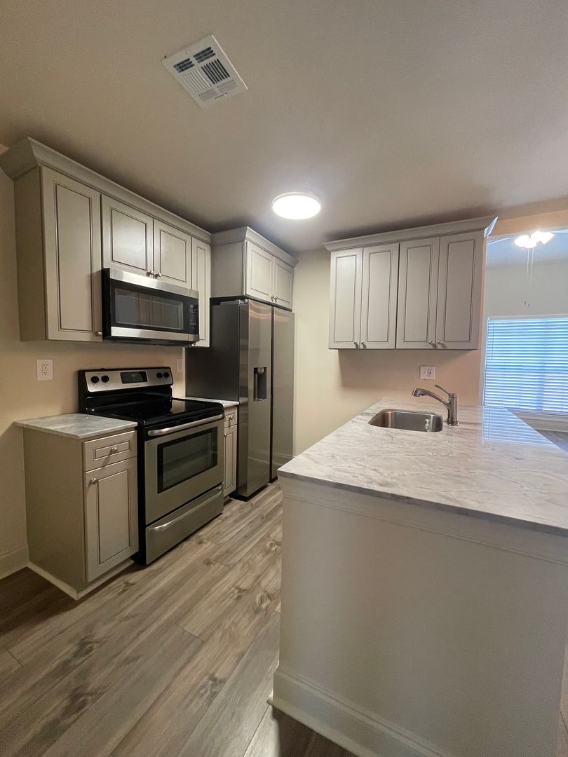 Lafayette Townhome: 208 Long Plantation  Blvd.