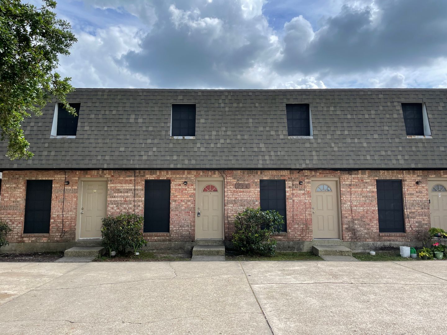 Lafayette Apartment: 206 Loire Avenue