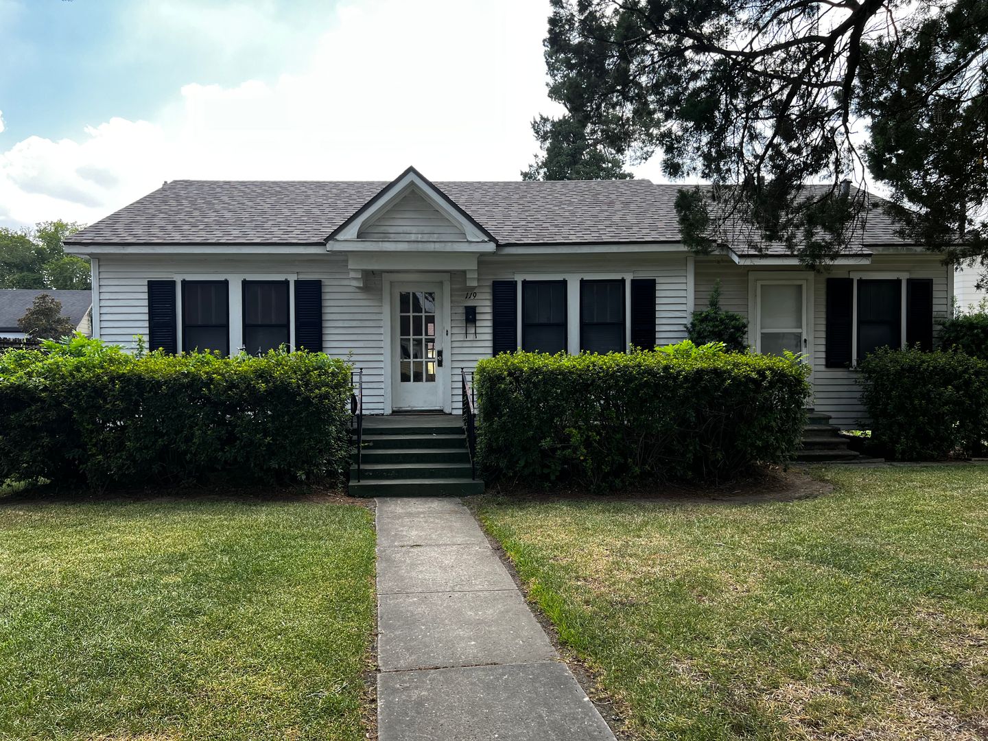 Lafayette House: 119 St. Julien Street