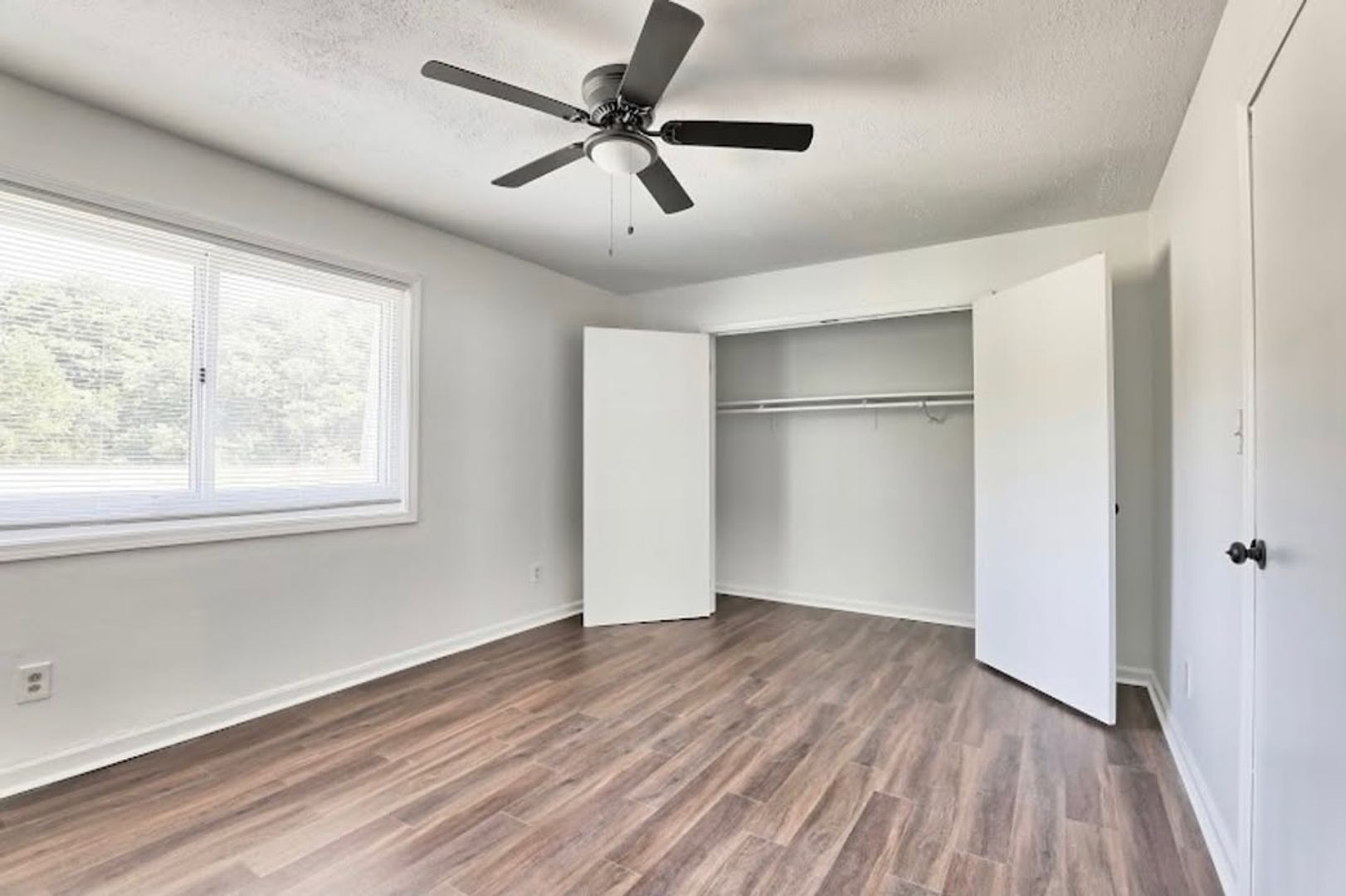 Jackson Brown Gardens Apartments 4 of 4