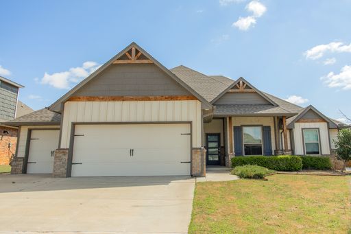BEAUTIFUL 5 BED HOME FOR LEASE – photo 1