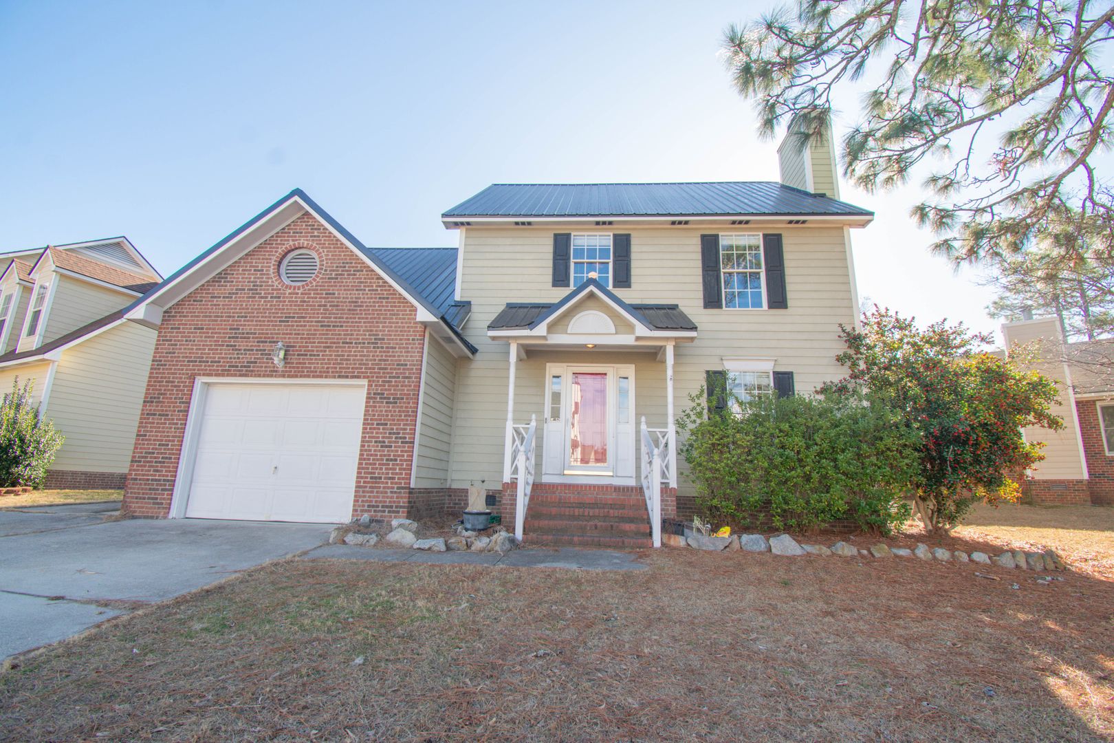 Hope Mills House: 725 Connaly Dr