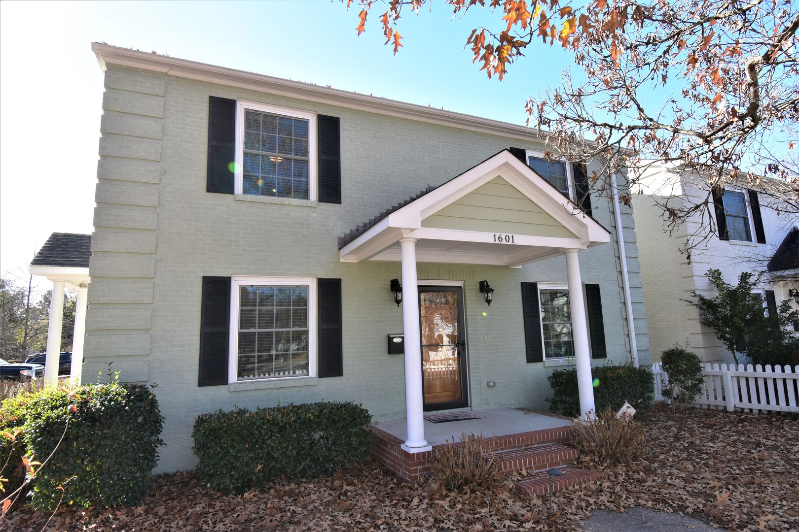 Fayetteville House: 1601 Ft. Bragg Rd