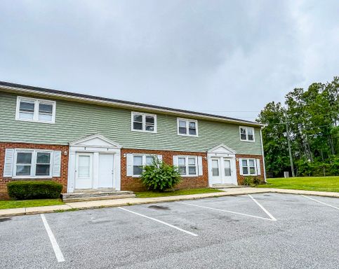 2 Bed 1.5 Bath Rental at 2105 Grand Prix Dr, Apt H, Fayetteville, NC – photo 1