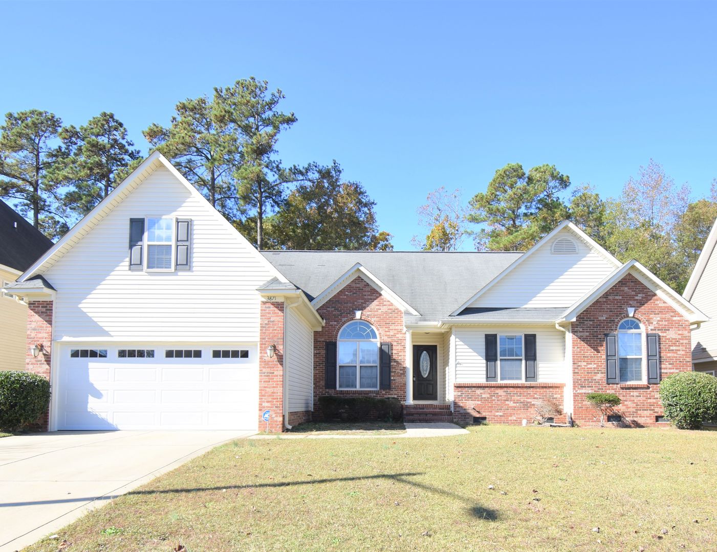 Fayetteville House: 3871 Glencorra Drive