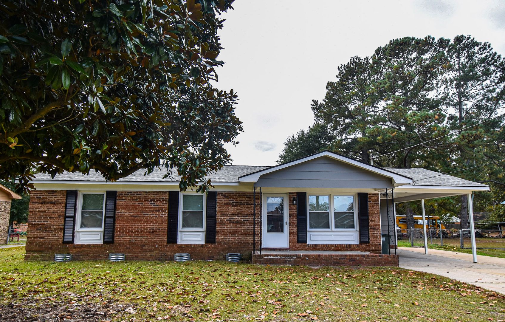 Fayetteville House: 4715 Beaufort Dr