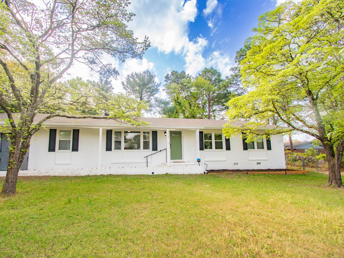 Fayetteville House: 6115 Locharron Dr