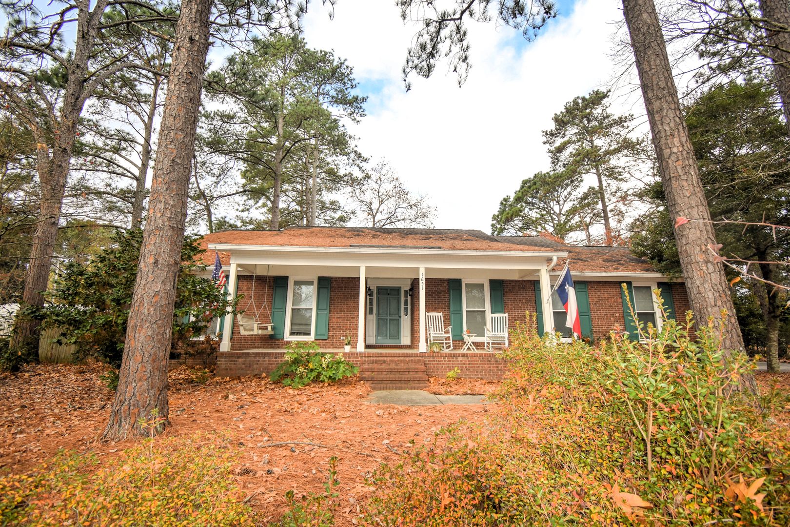 Fayetteville House: 1651 Greenock Ave