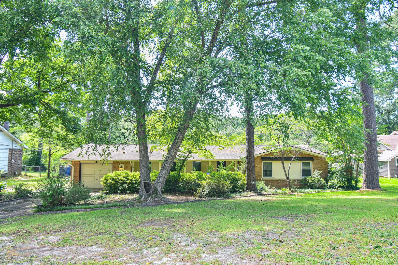 3 Bedroom 2 Bathroom Home- Pets Considered