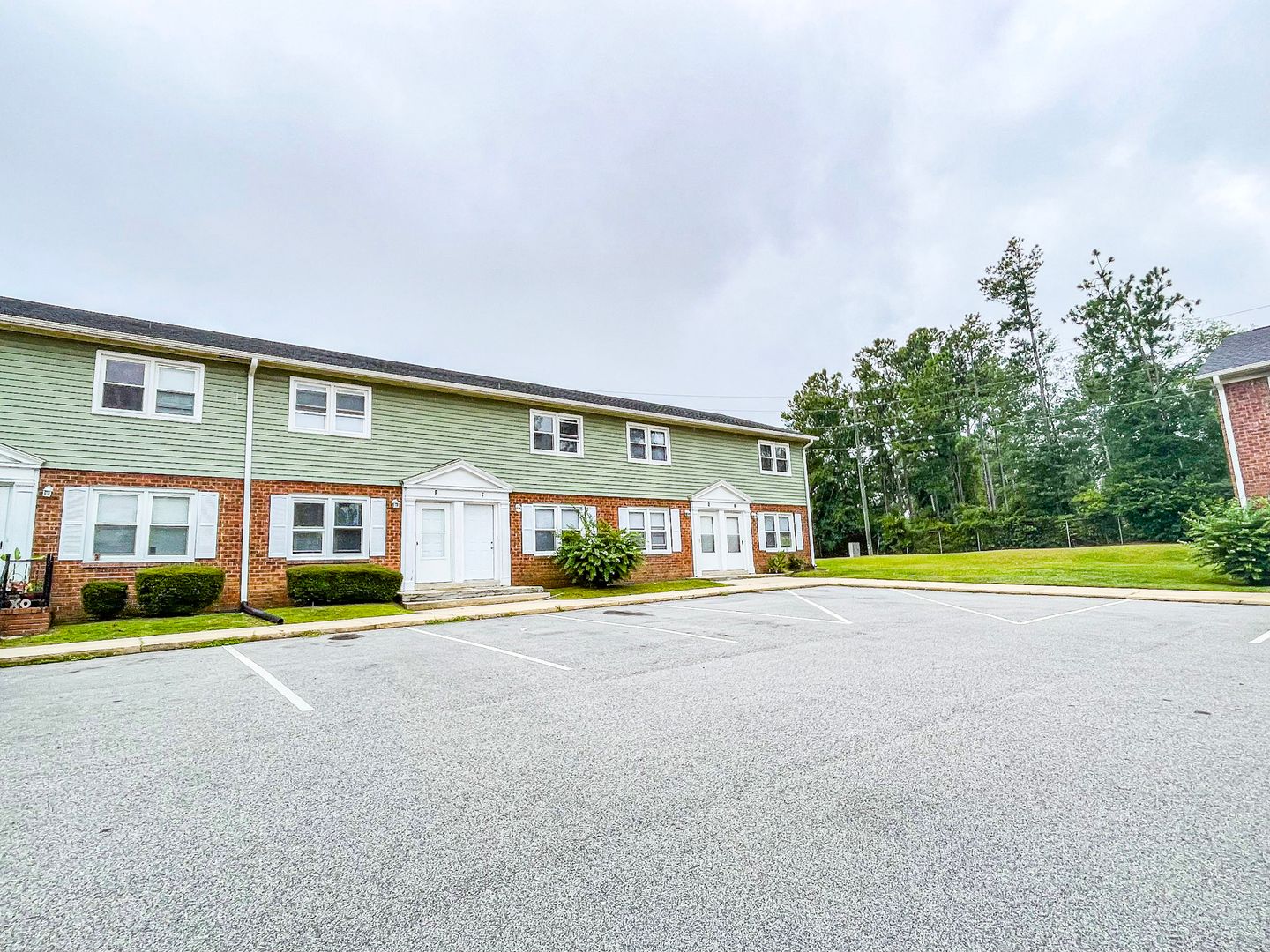 Fayetteville Apartment: Grand Prix Dr