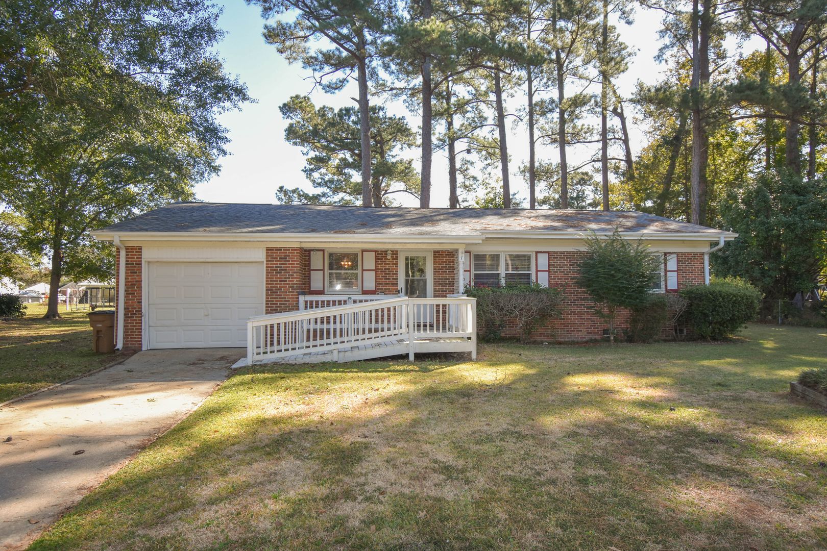 Jacksonville House: 1 Lee Court