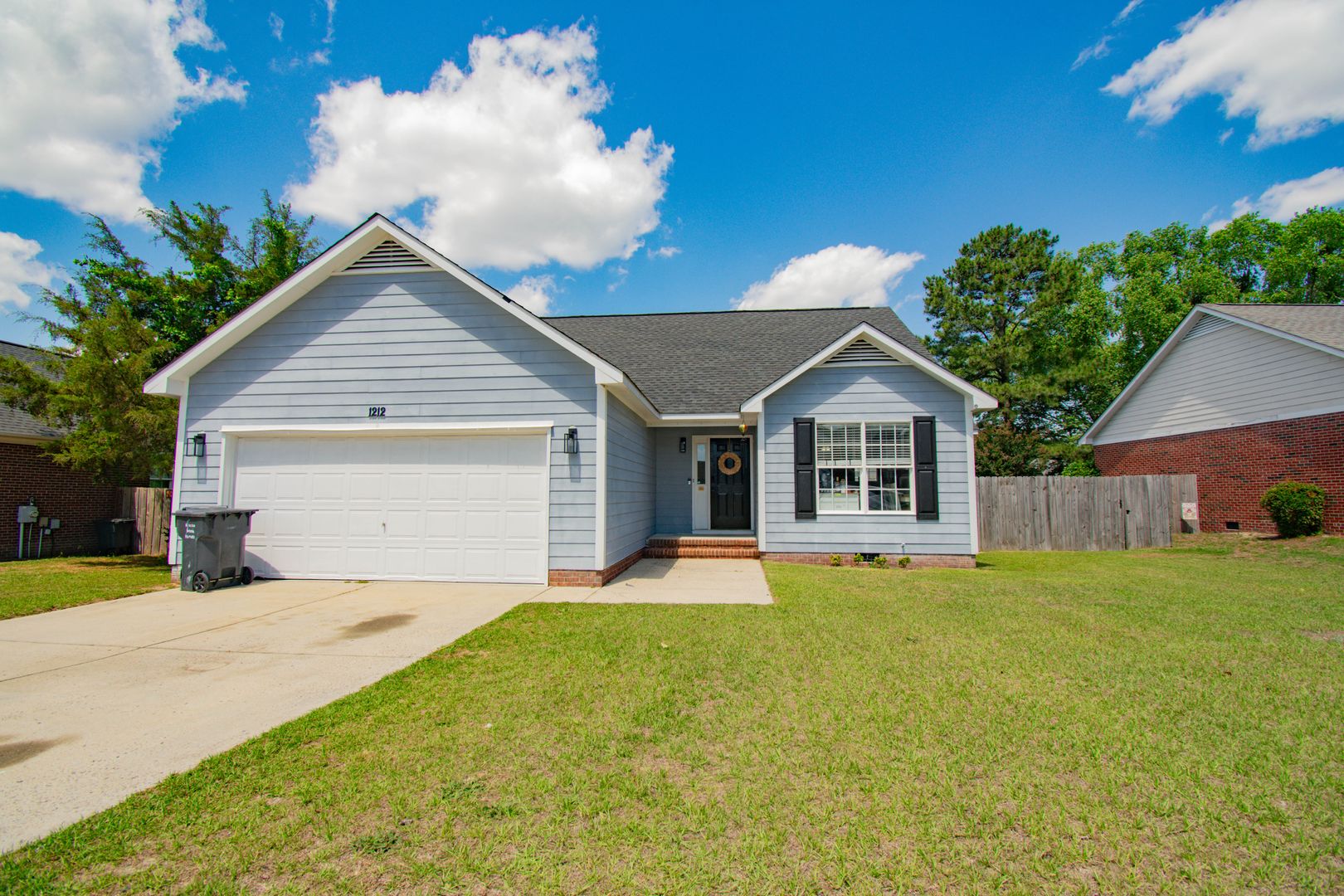 Hope Mills House: 1212 Alexwood Dr