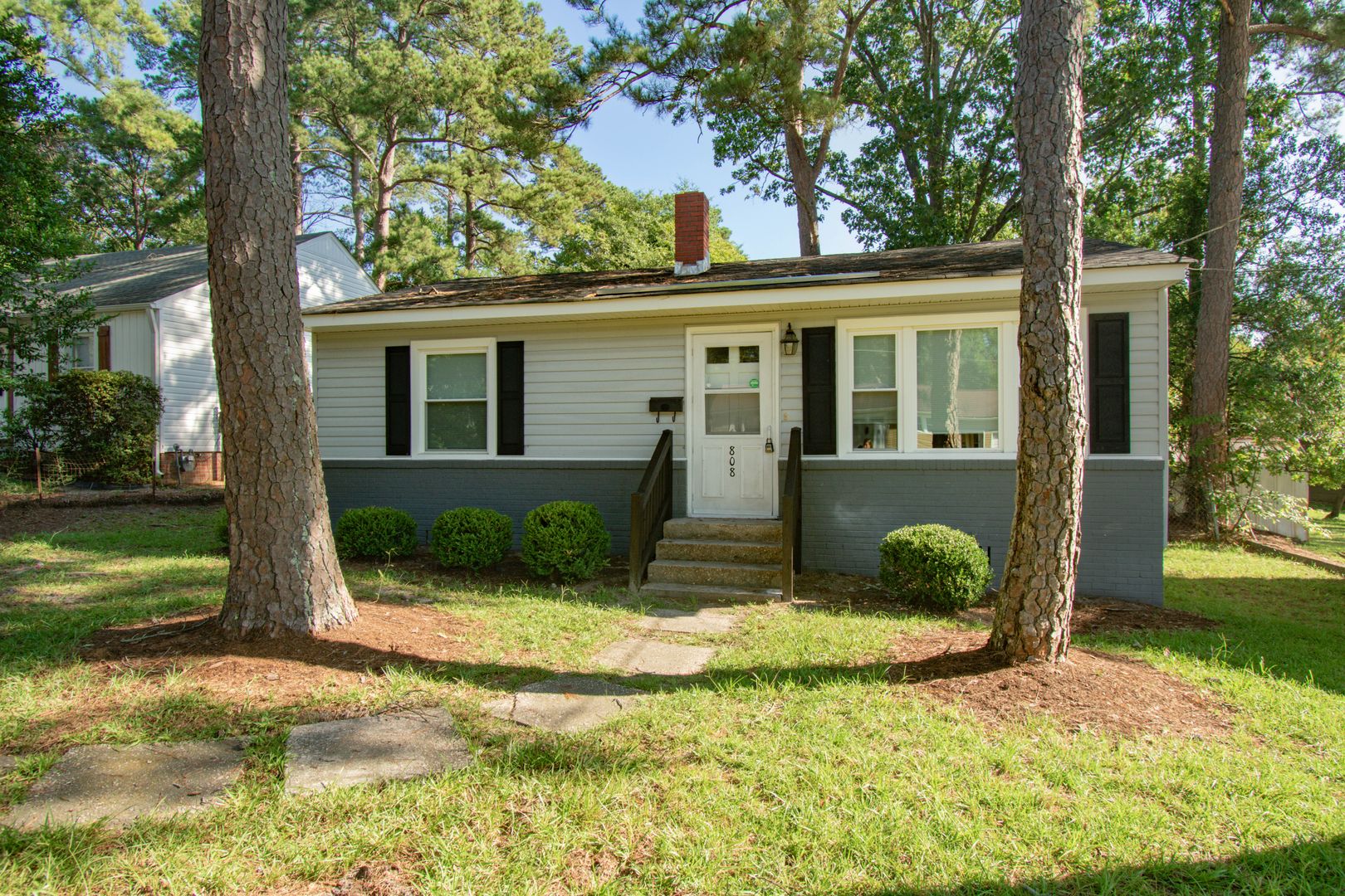Fayetteville House: 808 McKimmon Rd