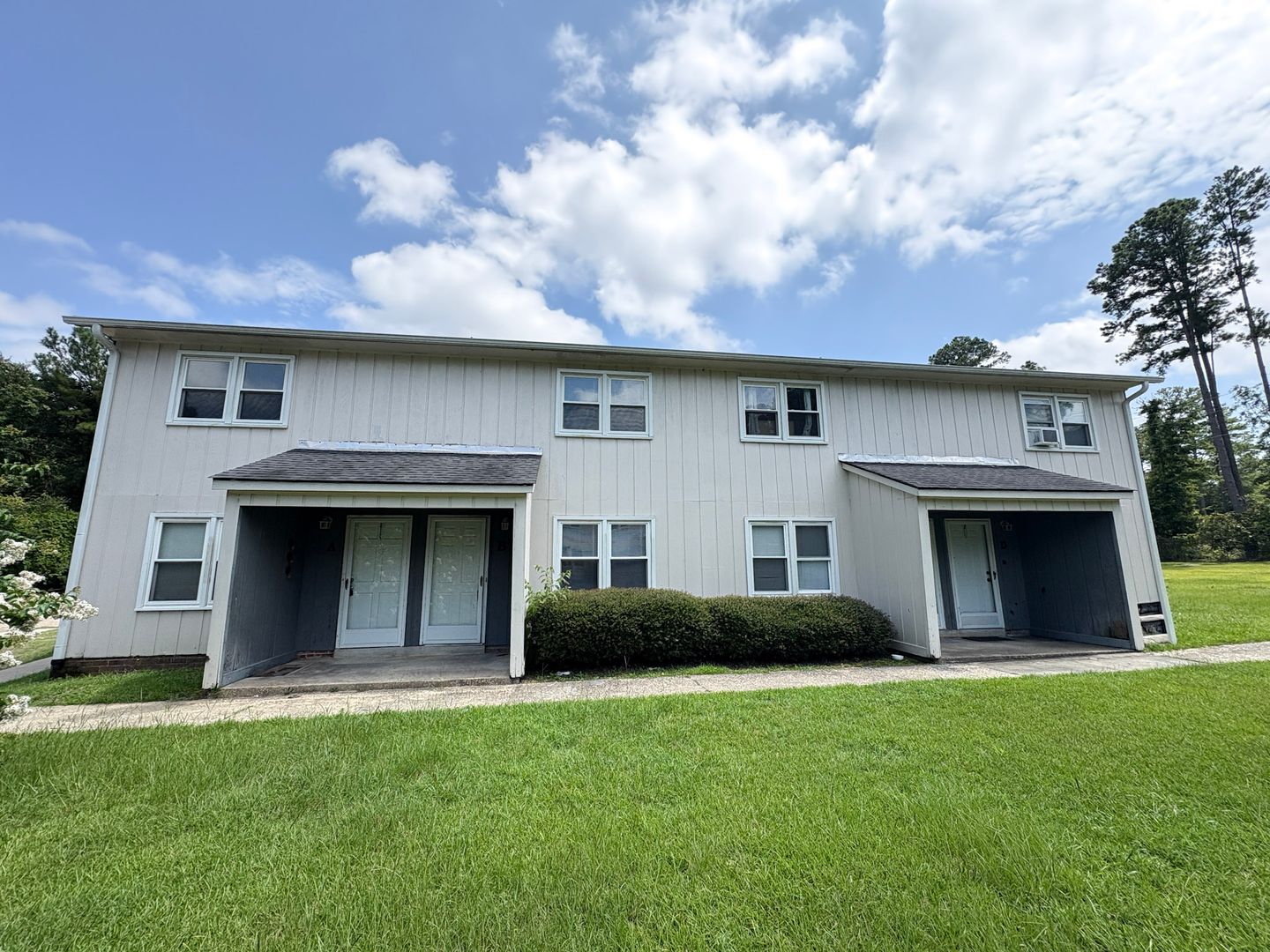 Fayetteville Apartment: Grand Prix Dr