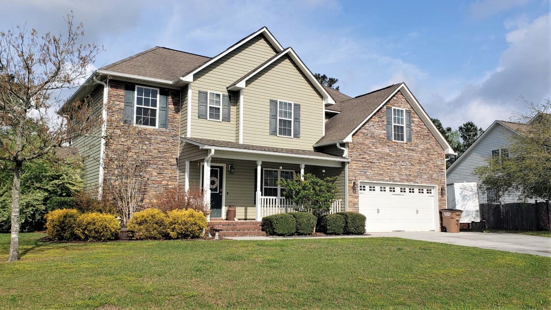 Jacksonville House: 125 Louie Lane