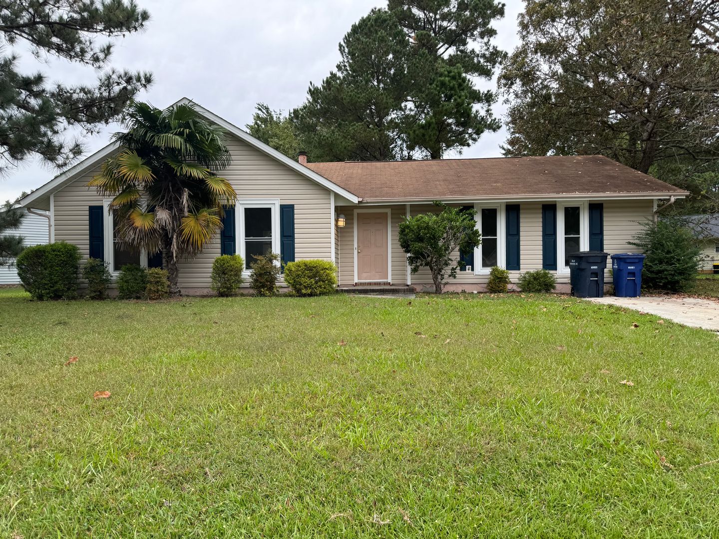 Jacksonville House: 415 Sitton Place